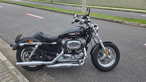HARLEY-DAVIDSON SPORTSTER 1200 CUSTOM 